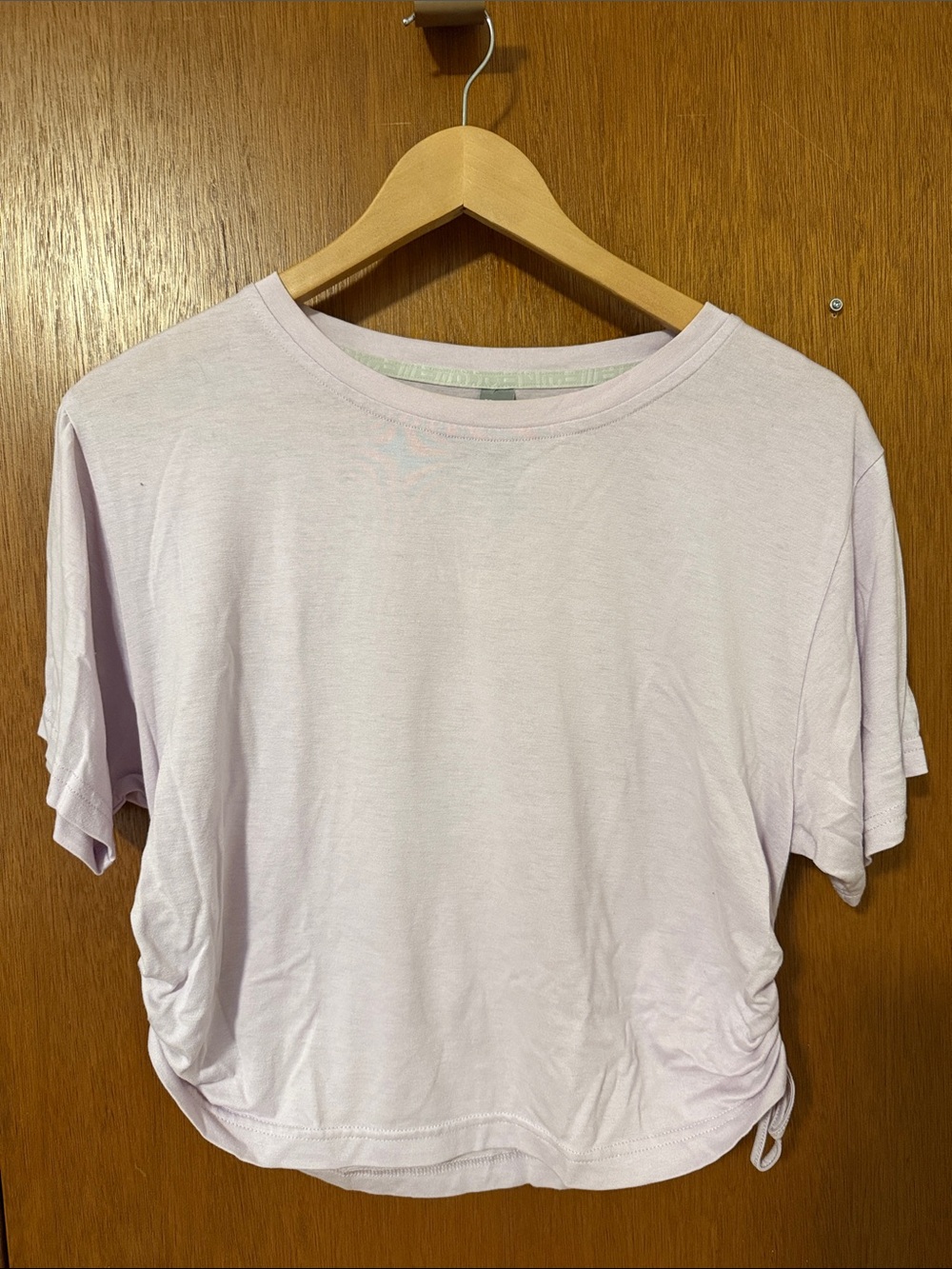 Lavender Women's Short Sleeve Athletic Top